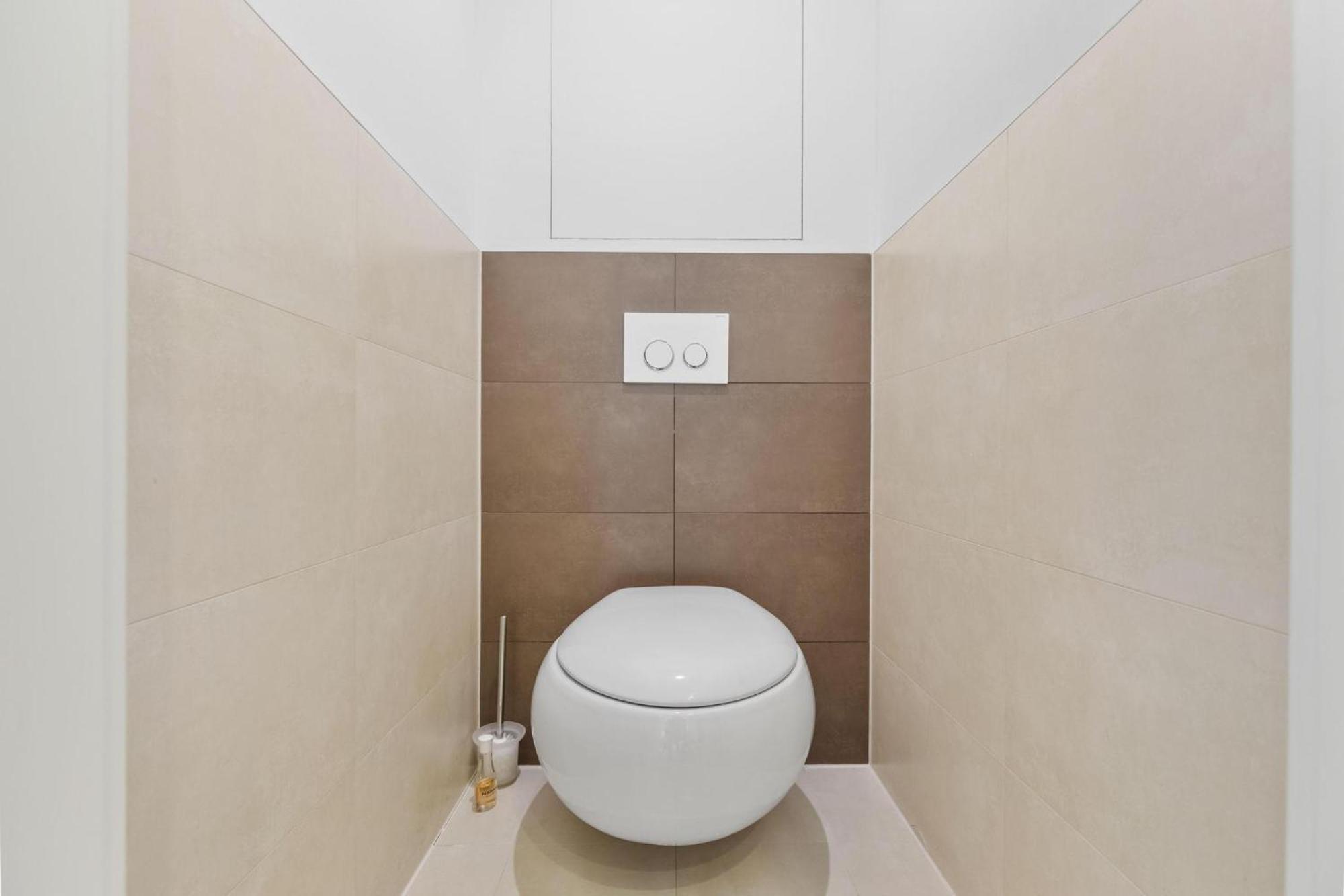 Sky Apartman In Bratislava - With 2 Parking Places Exterior foto